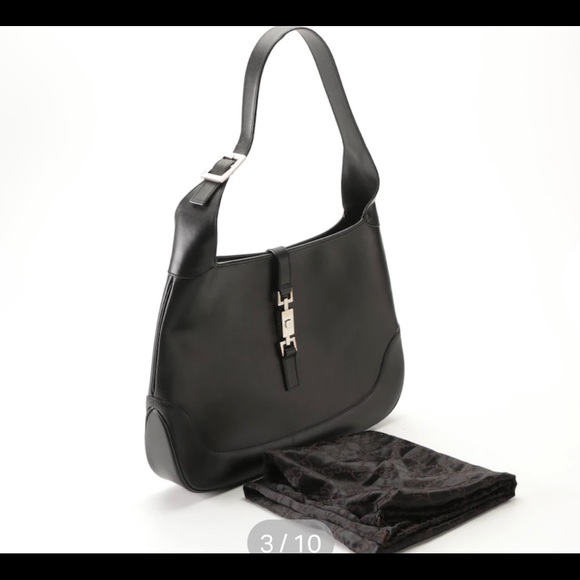 Gucci Piston Lock Shoulder Bag in Black Leather - Picture 3 of 8